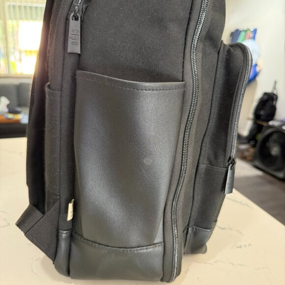 BEIS The Travel Backpack in Black EXCELLENT CONDITION - Picture 4 of 15